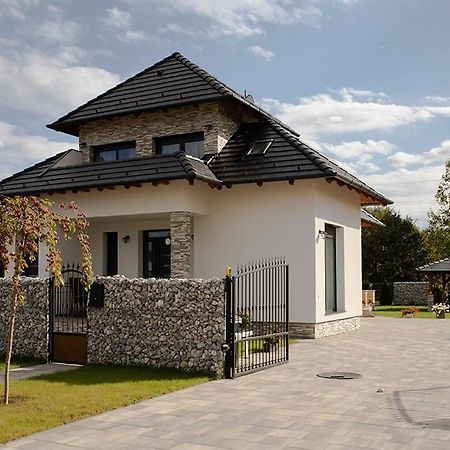 Gyori Vendeghaz Hotel Demjen Ngoại thất bức ảnh